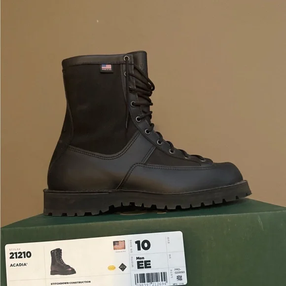 Danner Men's Acadia Black Lace-Up Boots style #21210